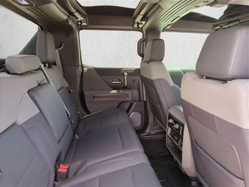 Used 2025 GMC Hummer EV 2X w/ LPO, Illumination Package AWD/4WD image 22