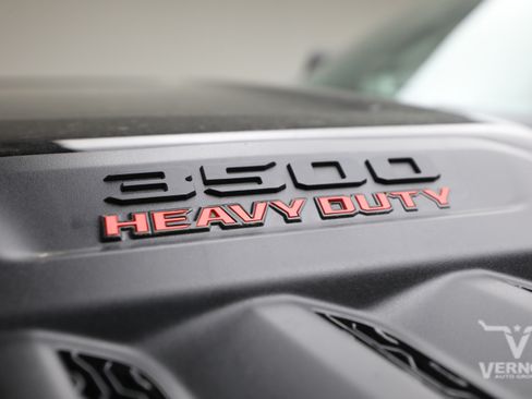 New 2026 RAM 3500 Laramie AWD/4WD image 35