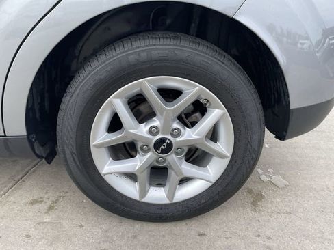 Used 2025 Kia Soul LX w/ LX Technology Package FWD image 30