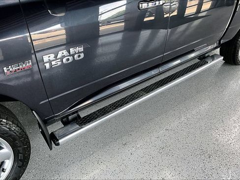 Used 2017 RAM 1500 Big Horn AWD/4WD image 33