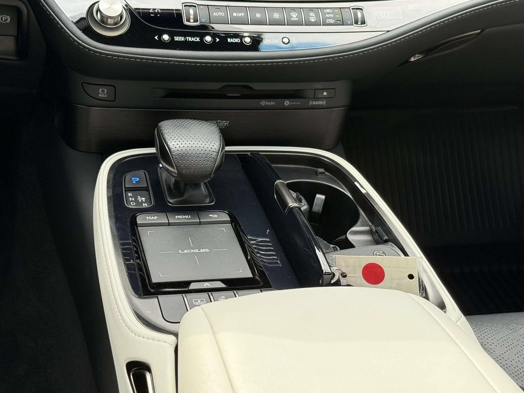 Used 2022 Lexus LS 500 F Sport w/ Accessory Package (Z2) AWD/4WD image 19