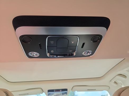 New 2025 Bentley Flying Spur Plug-In Hybrid image 38