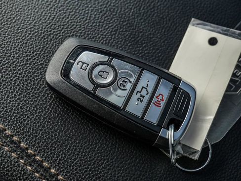 Used 2025 Ford F150 Lariat w/ Equipment Group 502A High image 39