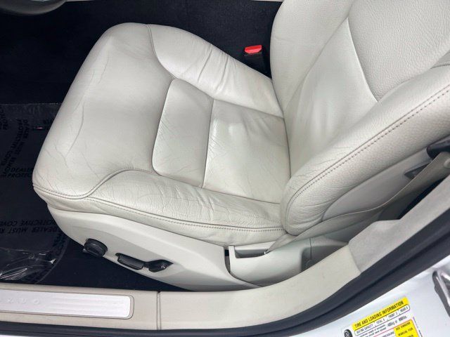 Used 2021 Volvo S60 T5 Momentum w/ Advanced Package FWD image 13