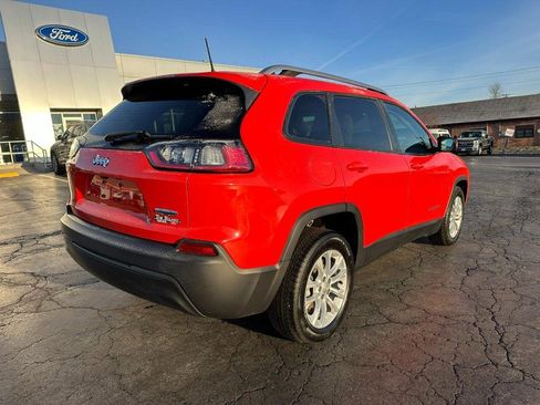 Used 2021 Jeep Cherokee Latitude w/ Mopar Interior Package image 3