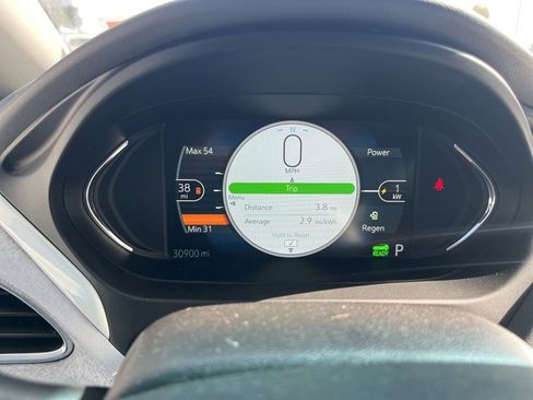 Used 2021 Chevrolet Bolt LT FWD image 10