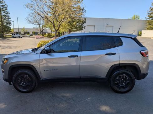 Used 2018 Jeep Compass Sport image 9