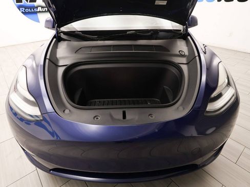 Used 2022 Tesla Model Y Long Range AWD/4WD image 35