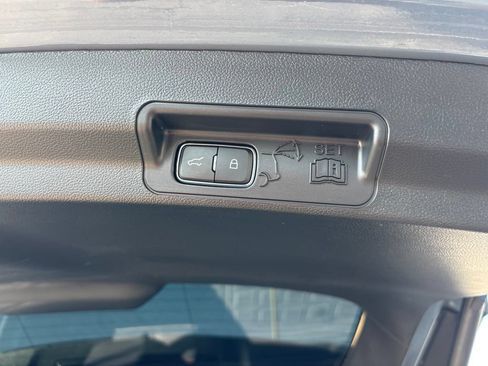 Used 2025 Ford Explorer ST-Line RWD image 13