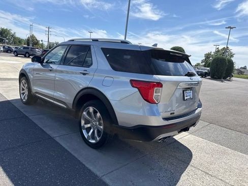 Used 2020 Ford Explorer Platinum w/ Premium Technology Package AWD/4WD image 10
