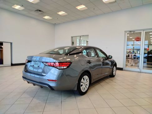 Used 2025 Nissan Sentra S FWD image 3