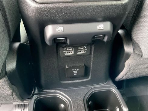 Used 2024 Jeep Wrangler Unlimited Sahara AWD/4WD image 36