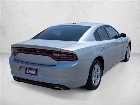 Used 2020 Dodge Charger SXT w/ Leather Interior Group RWD image 5