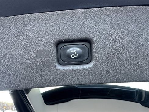 Certified 2022 Lincoln Nautilus Reserve image 45