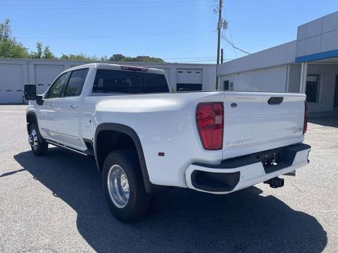 New 2026 Chevrolet Silverado 3500 High Country w/ High Country Premium Package AWD/4WD image 3