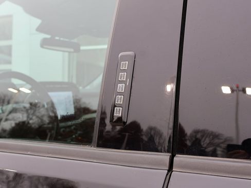 Used 2022 Ford F150 XLT w/ Equipment Group 302A High image 12