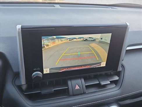 Used 2024 Toyota RAV4 XLE FWD image 19