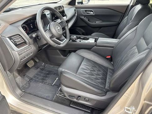 Used 2023 Nissan Rogue Platinum w/ Platinum Premium Package image 14