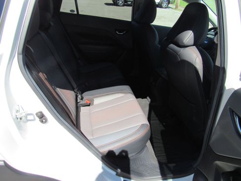 Used 2024 Subaru Crosstrek 2.5i Limited w/ Crosstrek Mirror Package image 22