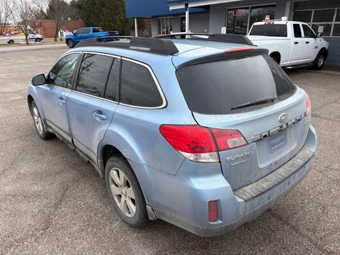 Used 2010 Subaru Outback 2.5i Limited image 6