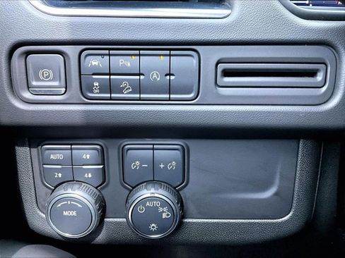 Used 2023 Chevrolet Tahoe Z71 image 24