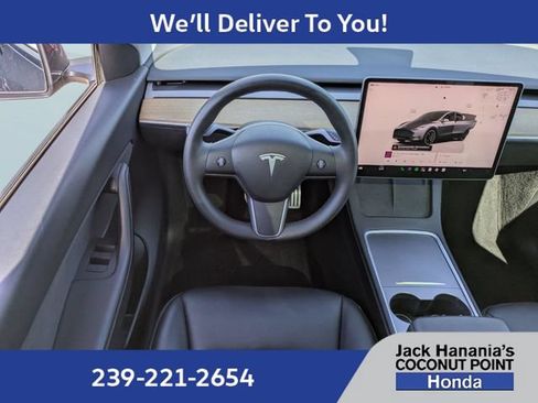 Used 2022 Tesla Model Y Performance AWD/4WD image 17