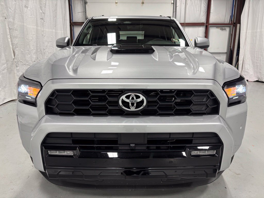 Used 2026 Toyota 4Runner TRD Sport AWD/4WD image 2
