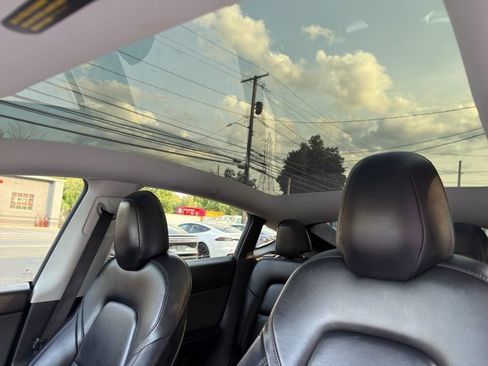 Used 2020 Tesla Model Y Long Range AWD/4WD image 19