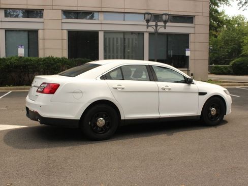 Used 2019 Ford Taurus Police Interceptor AWD image 7