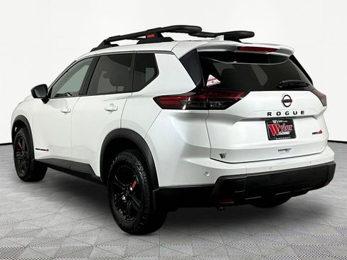 Certified 2025 Nissan Rogue SV AWD/4WD image 4
