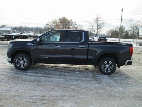New 2026 GMC Sierra 1500 SLT w/ SLT Convenience Package image 8