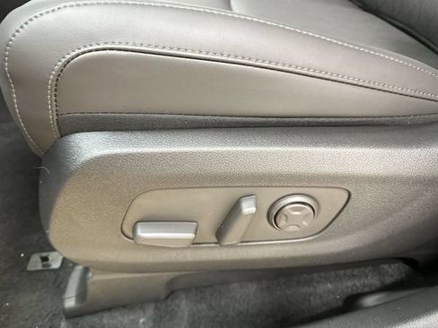 New 2026 Kia Carnival FWD image 15
