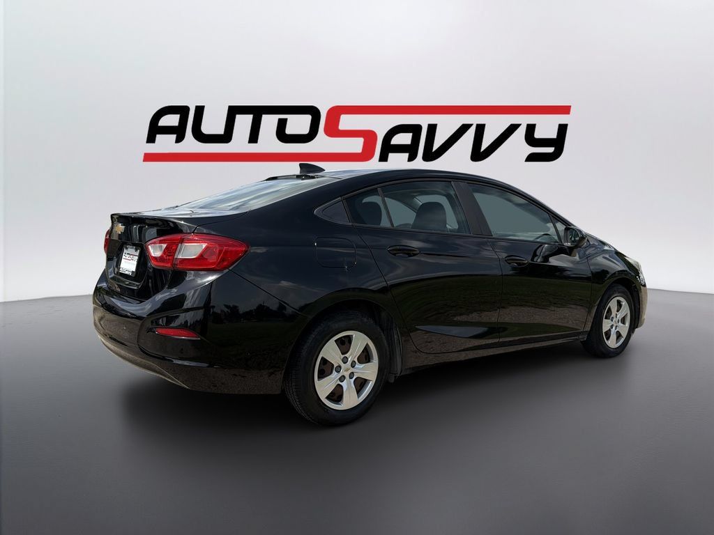 Used 2018 Chevrolet Cruze LS FWD image 5