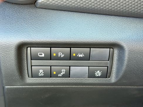 New 2025 Nissan Kicks Play S image 33