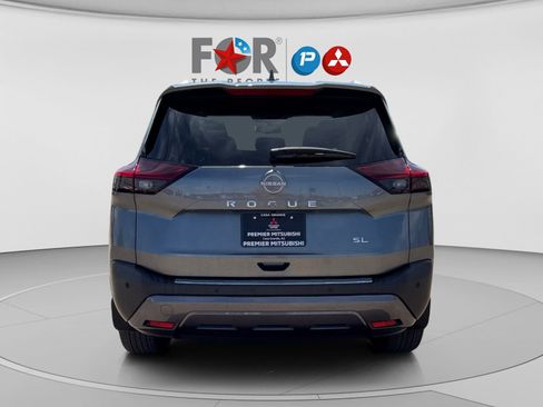 Used 2023 Nissan Rogue SL w/ SL Premium Package FWD image 14