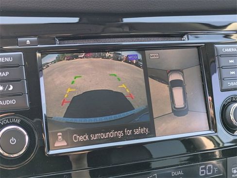 Used 2019 Nissan Rogue SL w/ Premium Package image 21