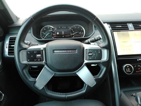 Used 2023 Land Rover Discovery S AWD/4WD image 40