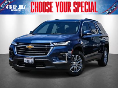 Used 2023 Chevrolet Traverse LT