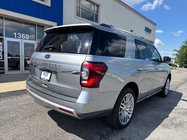 Used 2024 Ford Expedition Limited AWD/4WD image 19