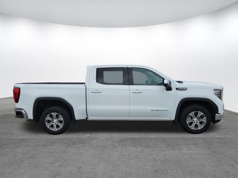 Used 2025 GMC Sierra 1500 SLT AWD/4WD image 4