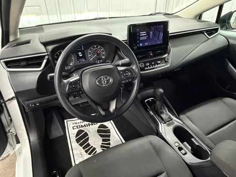 Used 2023 Toyota Corolla LE FWD image 17