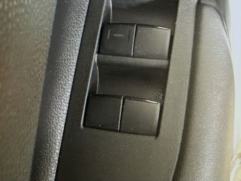 Certified 2024 Toyota Corolla Cross LE image 18