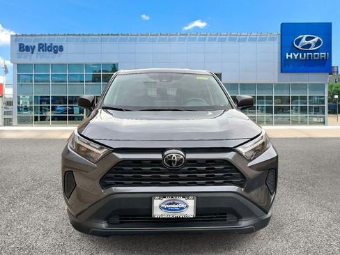 Used 2023 Toyota RAV4 LE AWD/4WD image 10