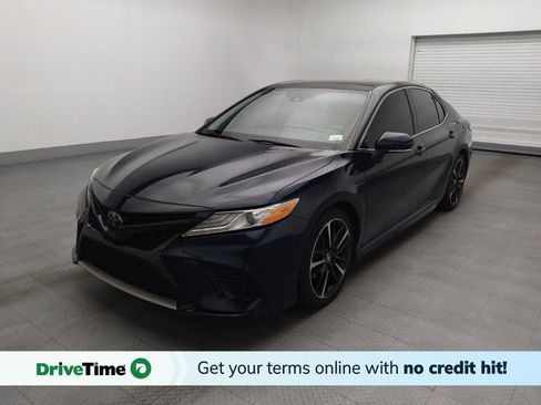 Used 2020 Toyota Camry XSE FWD image 1