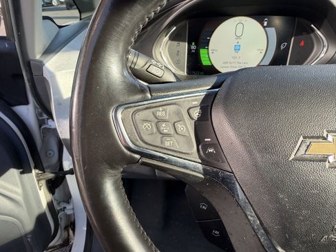 Used 2020 Chevrolet Bolt LT image 17