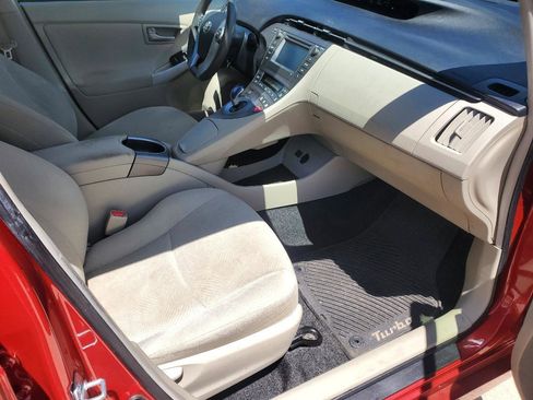 Used 2015 Toyota Prius Two FWD image 5