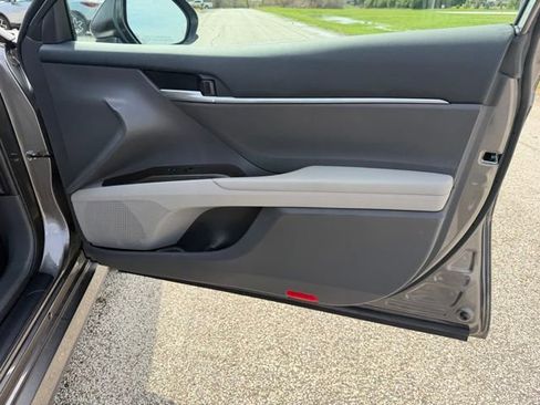 Used 2024 Toyota Camry LE image 42