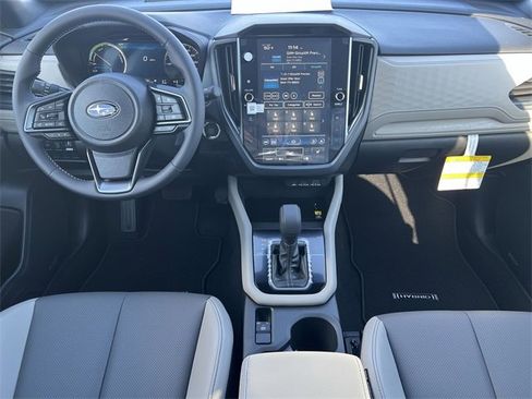 Used 2025 Subaru Forester Limited image 10