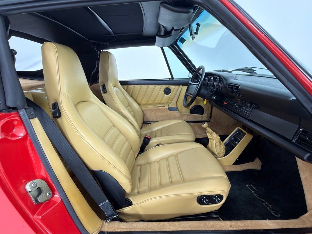 Used 1987 Porsche 911 Carrera RWD image 24