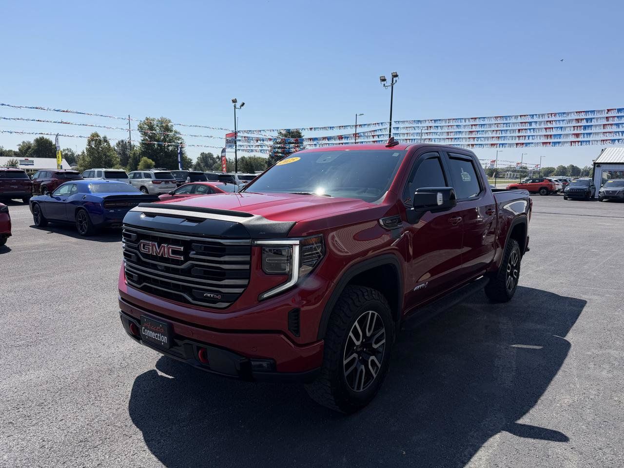 Used 2025 GMC Sierra 1500 AT4 w/ AT4 Premium Package AWD/4WD image 11